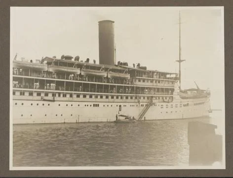 RECORD DATE NOT STATED  Good trip - to weather., 1931 photograph A ship wi... Fotos Stock