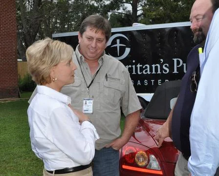 RECORD DATE NOT STATED Governor Purdue visits the Volunteer Coordination C... Stock Photos