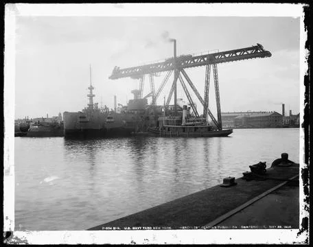 RECORD DATE NOT STATED  Hercules Placing Turret on Connecticut. Glass Plat... Fotos de archivo
