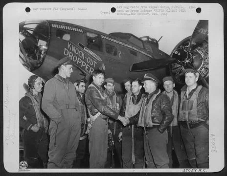 RECORD DATE NOT STATED It s the Boeing B-17 Flying ofrtress Knockout Dropp... Stock Photos