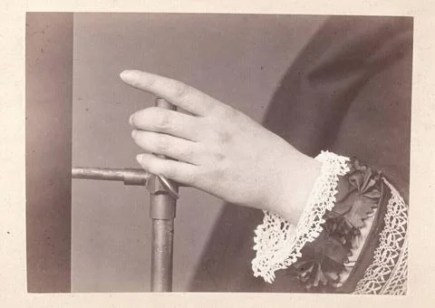 RECORD DATE NOT STATED  Josef Löwy Hand study. Albumin paper, on the box b.. Stock Photos