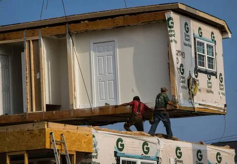 RECORD DATE NOT STATED Lavallette, N.J., Sep. 10, 2013 Workers replace a h... Foto stock