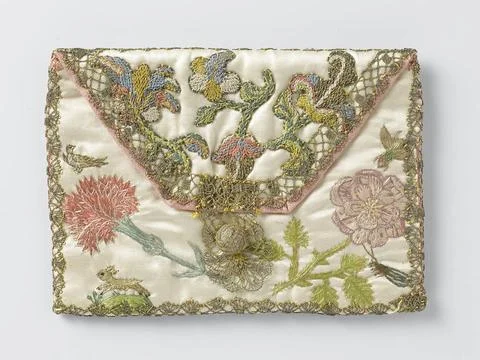 RECORD DATE NOT STATED  Letter bag in rectangular model of ivory -colored ... 库存照片
