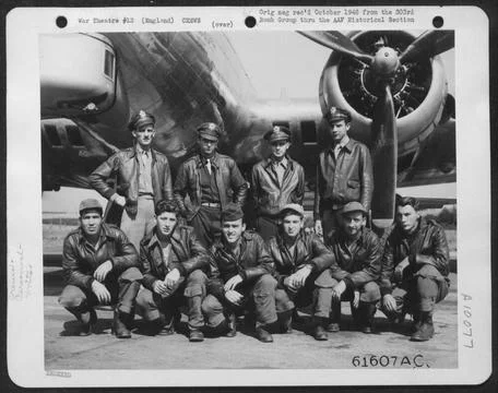 RECORD DATE NOT STATED Lt. Andy Virag And Crew Of The 359Th Bomb Squadron,... Stock Photos