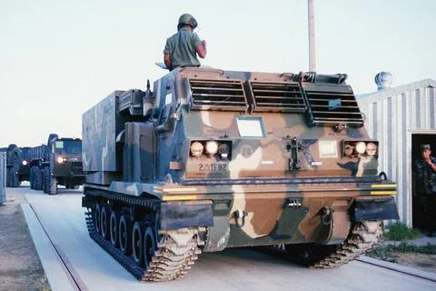 RECORD DATE NOT STATED An M-270 227mm multiple launch rocket system vehicl... 库存照片