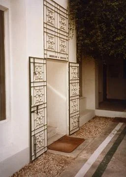RECORD DATE NOT STATED Manama - Annex Office Building - 1984, United State... Fotos de archivo