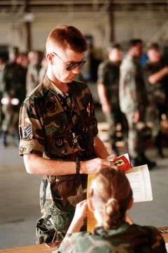 RECORD DATE NOT STATED A member of the 548th Aircraft Generation Squadron ... Stock Photos