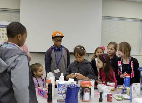 RECORD DATE NOT STATED Middletown, N.J., April 24, 2014 Children learn saf... Fotos de archivo