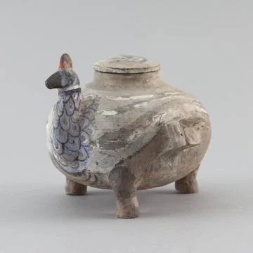RECORD DATE NOT STATED  Mingqi Tripode Ho . Terracotta. Han. Paris Dynasty... 스톡 사진