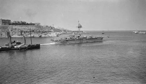 RECORD DATE NOT STATED  . The monitor HMS RAGLAN leaving Malta for Brindis... Stock Photos