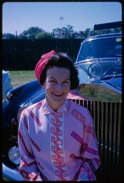RECORD DATE NOT STATED Mrs. Whitehouse with Parasol and Van Allen, Toni Fr... Foto stock