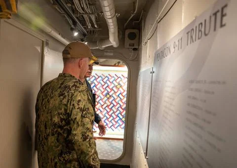 RECORD DATE NOT STATED NORFOLK (March 7, 2022) Capt. Eric Kellum, commandi... Foto stock