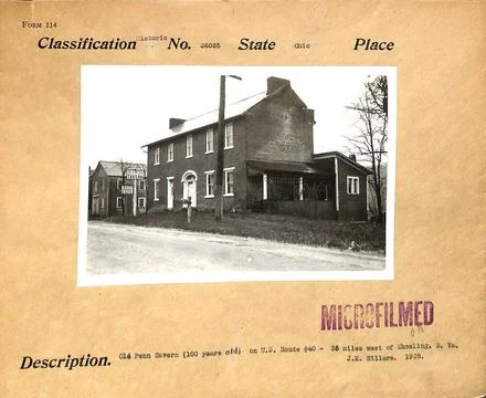RECORD DATE NOT STATED Old Penn Tavern on U.S. Route 40, 35 Miles West of ... Stock Photos