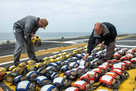 RECORD DATE NOT STATED PACIFIC OCEAN (April 11, 2022) Capt. Bryan Schultz,... Foto stock