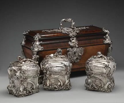 RECORD DATE NOT STATED  Pair of tea caddies and a sugar box in a case Paul... Fotos de archivo