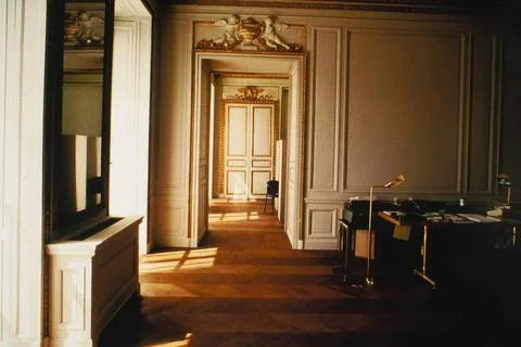 RECORD DATE NOT STATED Paris - Annex Office Building - 1985, United States... Fotos de archivo