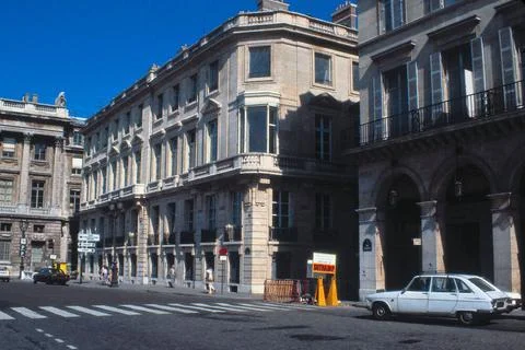 RECORD DATE NOT STATED Paris - Annex Office Building - 1982, United States... Fotos de archivo