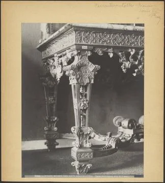 RECORD DATE NOT STATED Paris, Musee des Arts Decoratifs, Table Style, Loui... Foto stock
