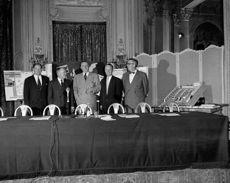 RECORD DATE NOT STATED Paris Chamber of Commerce Honors American Food Merc... Fotos de archivo