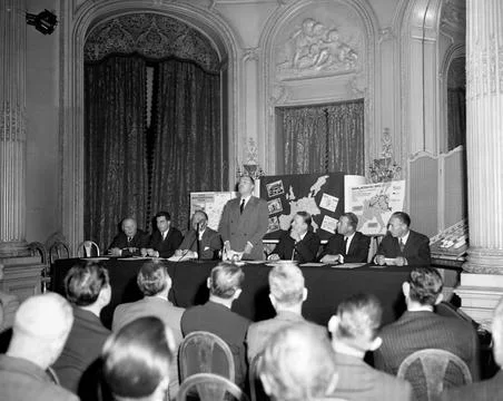 RECORD DATE NOT STATED Paris Chamber of Commerce Honors American Food Merc... Fotos de archivo