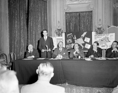RECORD DATE NOT STATED Paris Chamber of Commerce Honors American Food Merc... Fotos de archivo