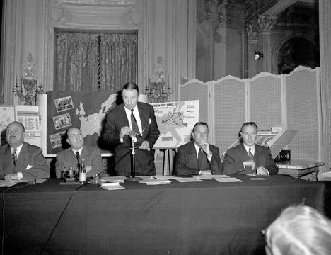 RECORD DATE NOT STATED Paris Chamber of Commerce Honors American Food Merc... Fotos de archivo
