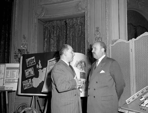 RECORD DATE NOT STATED Paris Chamber of Commerce Honors American Food Merc... Fotos de archivo