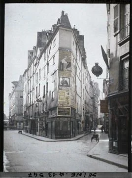 RECORD DATE NOT STATED Paris (Life Arr.), France The angle of the streets ... 스톡 사진