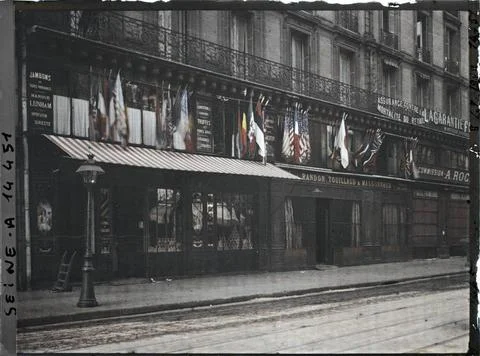 RECORD DATE NOT STATED Paris (1st arr.), France Food and charcuterie store... Stock Photos