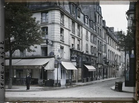 RECORD DATE NOT STATED Paris (7th arr.), France The angle of rue du Bac an... 스톡 사진