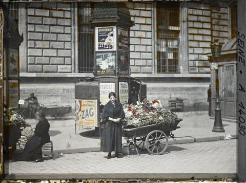 RECORD DATE NOT STATED Paris (10th arr.), France Les merchants de flowers ... Stock Photos