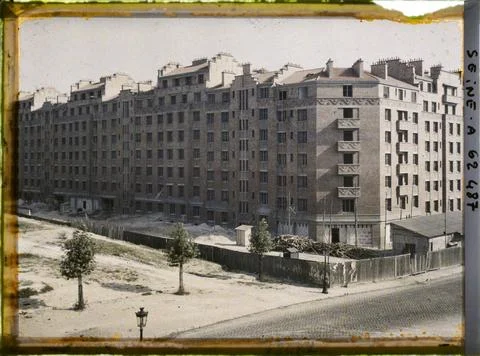 RECORD DATE NOT STATED Paris (XXth arr.), France Construction of houses at... 스톡 사진