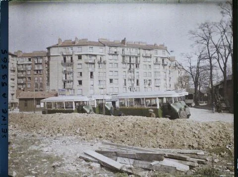 RECORD DATE NOT STATED Paris (14th arr.), France Construction of building ... Stock Photos