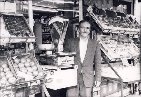 RECORD DATE NOT STATED Paris /France / may-1994 / Paris life in may-1994 f... 스톡 사진