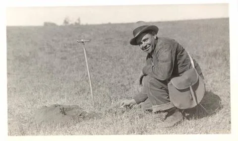 RECORD DATE NOT STATED Plugging Hole to Exclude Light. Central Plains Regi... Stock Photos