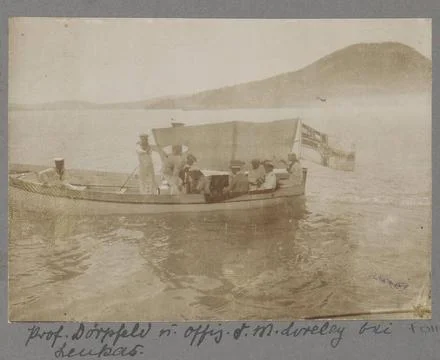 RECORD DATE NOT STATED  Professor Dörpfeld and officers in a sloop from th.. Stock Photos