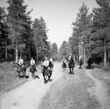 RECORD DATE NOT STATED Ride on Skogsvägen with conscripts from Norrland s .. Foto stock