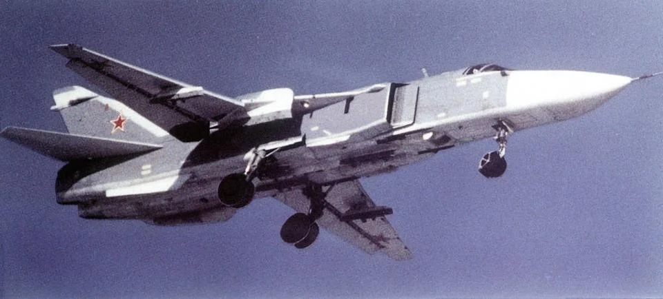 RECORD DATE NOT STATED A right underside view of a Soviet Su-24 Fencer air... Foto stock