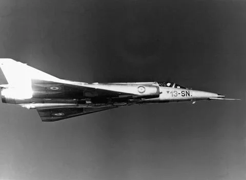 RECORD DATE NOT STATED A right underside view of a French Mirage 5 aircraf... Foto stock