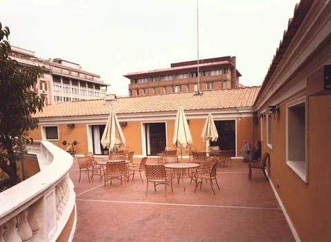 RECORD DATE NOT STATED Rome - Annex Office Building - 1980, United States ... Fotos de archivo
