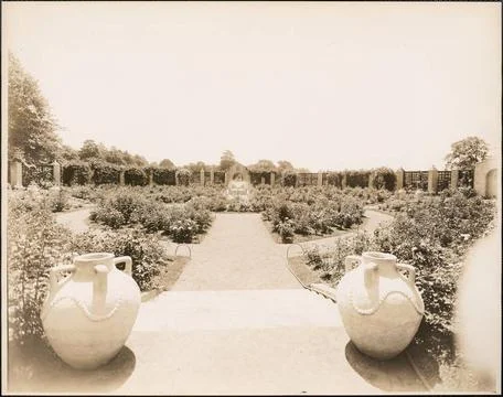 RECORD DATE NOT STATED Rose garden, Franklin Park , Gardens, Roses. Leon A... Foto stock