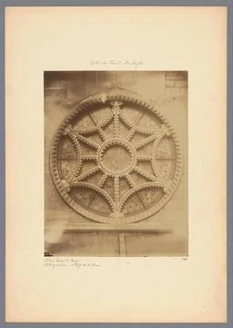 RECORD DATE NOT STATED  Rose window in Notre-Dame in Paris, c. 1875 - c. 1... Foto stock