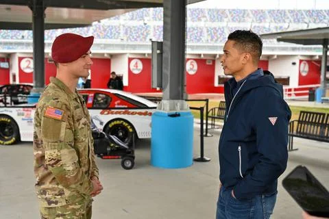 RECORD DATE NOT STATED  Sergeant Nolan Svoboda, a paratrooper assigned to ... Foto stock