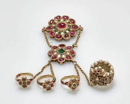RECORD DATE NOT STATED  Set of Rings, 1800s. India. Gold with white, green... 스톡 사진