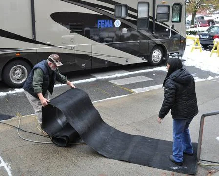 RECORD DATE NOT STATED Setting Up a Mobile Disaster Recovery Center in the... Stock Photos