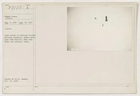RECORD DATE NOT STATED  A soldier participating in a sham attack on a kite... 写真素材