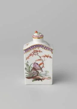 RECORD DATE NOT STATED  Tea caddy with birds in a landscape, Ansbach, c. 1... Stock Photos