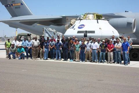 RECORD DATE NOT STATED  Teams peform Orion Parachute Test Vehicle (PTV) lo... Stock Photos