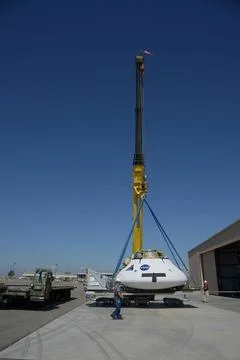 RECORD DATE NOT STATED  Teams peform Orion Parachute Test Vehicle (PTV) lo... Stock Photos