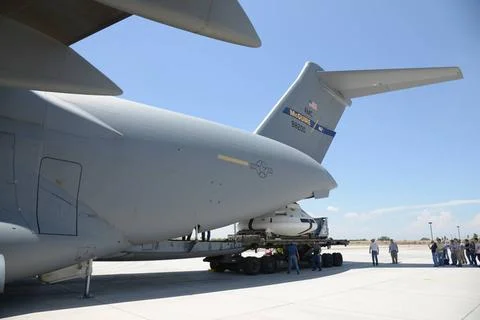 RECORD DATE NOT STATED  Teams peform Orion Parachute Test Vehicle (PTV) lo... Stock-Fotos